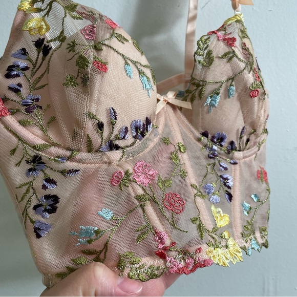NWT Boutique Floral Embroidered Corset Top - Picture 5 of 9